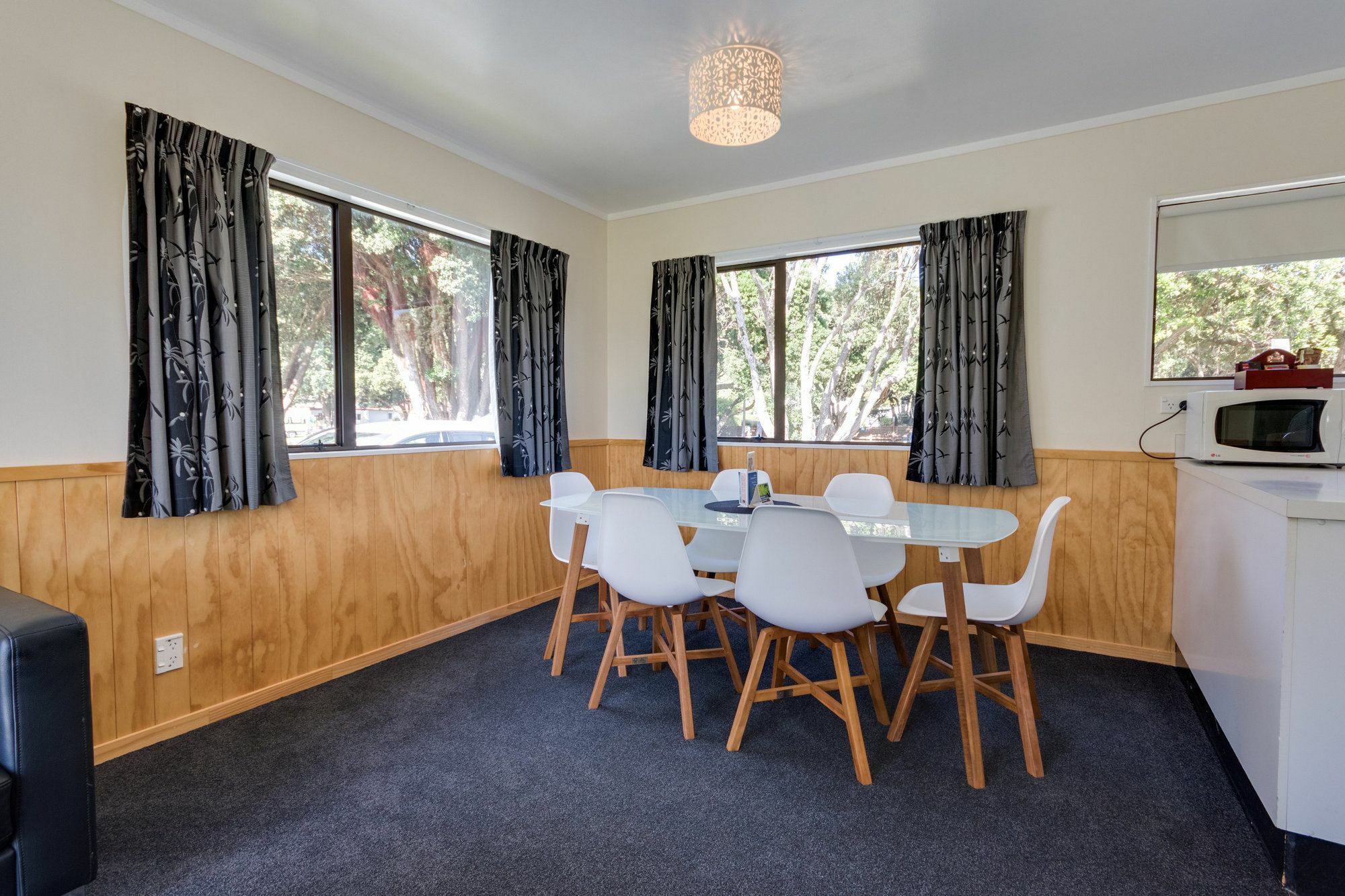 Wellington Top 10 Holiday Park Lower Hutt Exterior foto